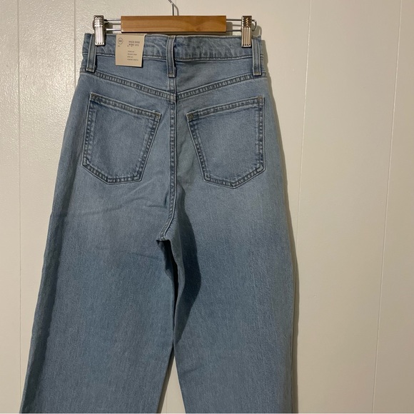 Universal Thread High-Waisted Jeans - Picture 3 of 7